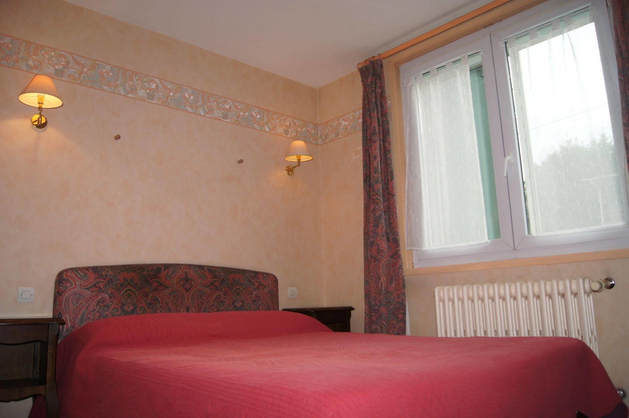 Relais Du Val Vert Le Puy-en-Velay Exterior photo